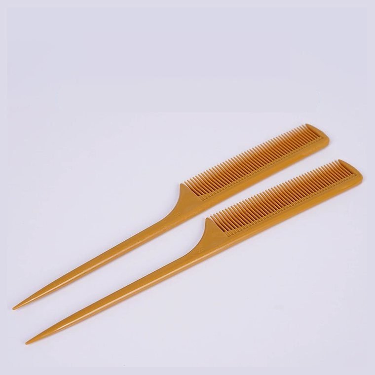 Fine-Tooth Tail Comb